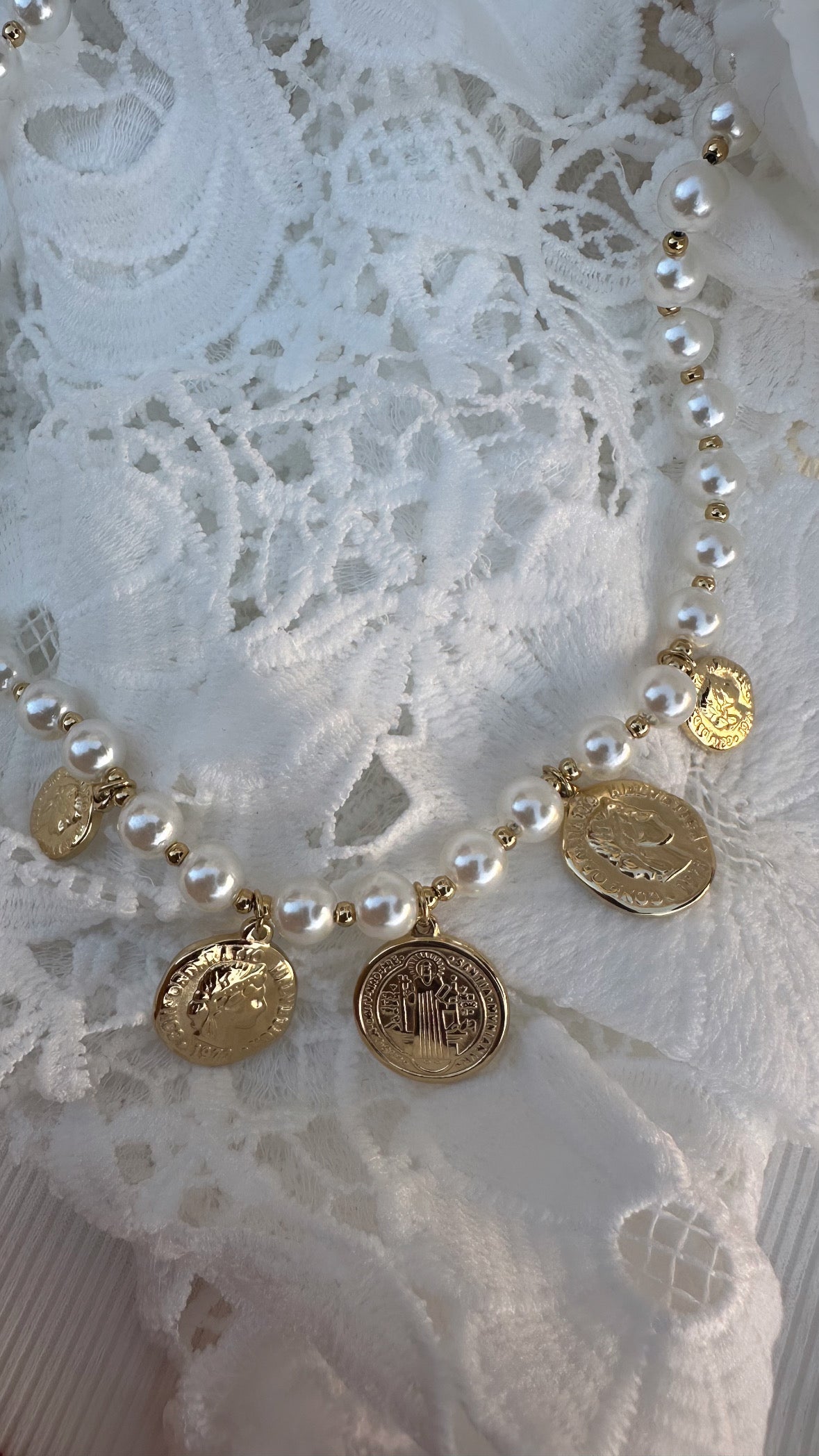 Collier médailles