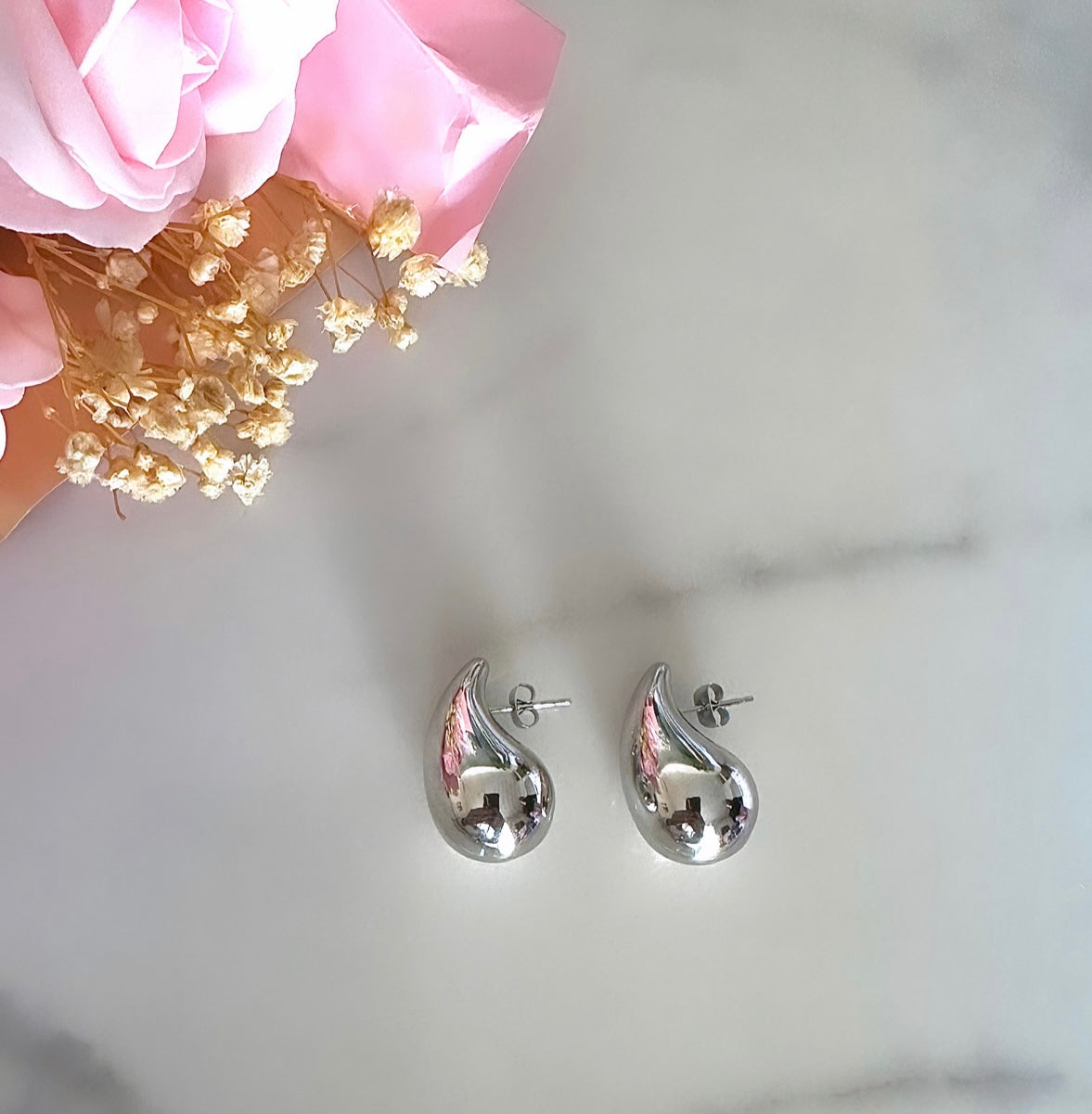 Boucles gouttes argentées