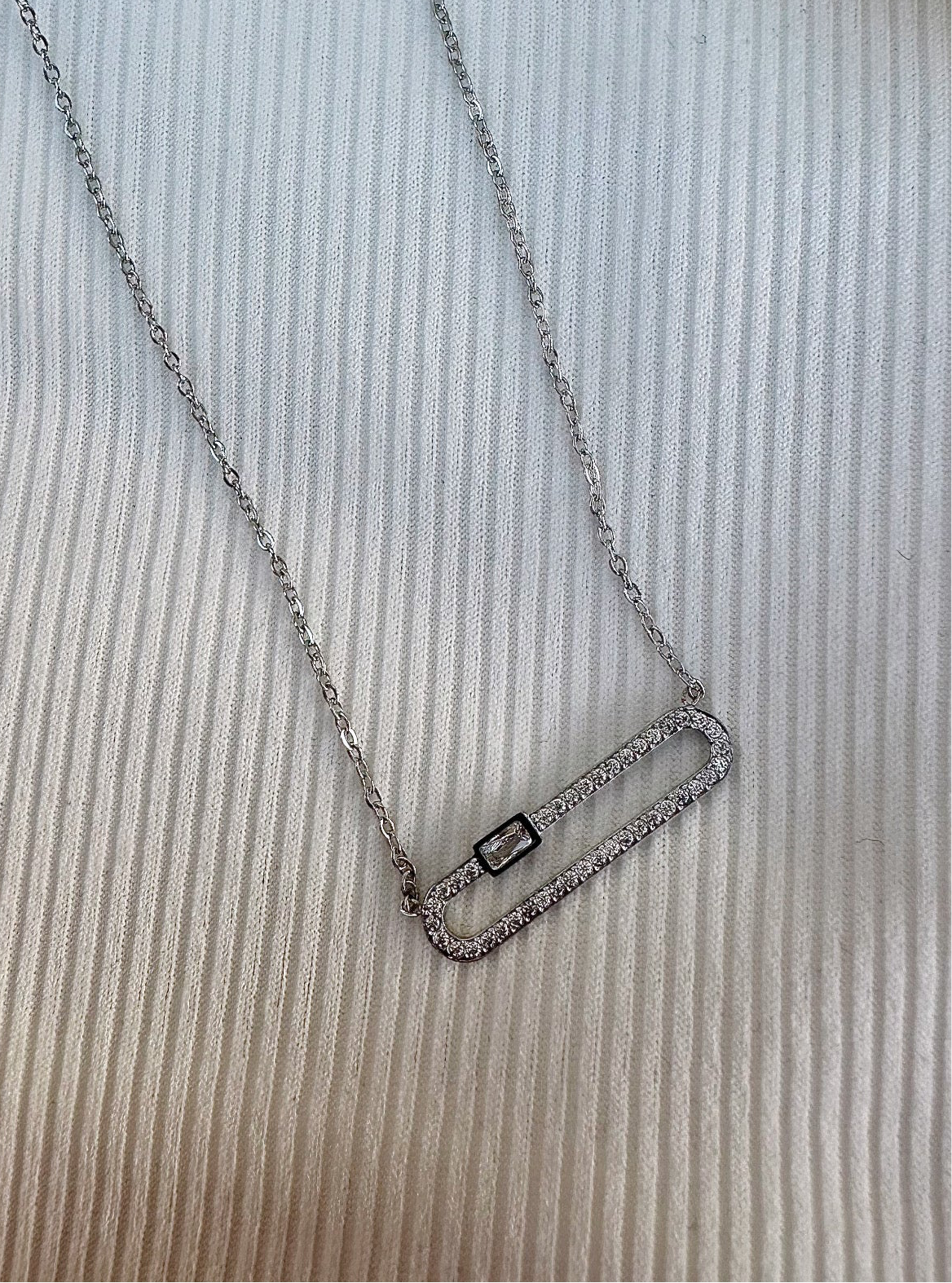 Collier strass
