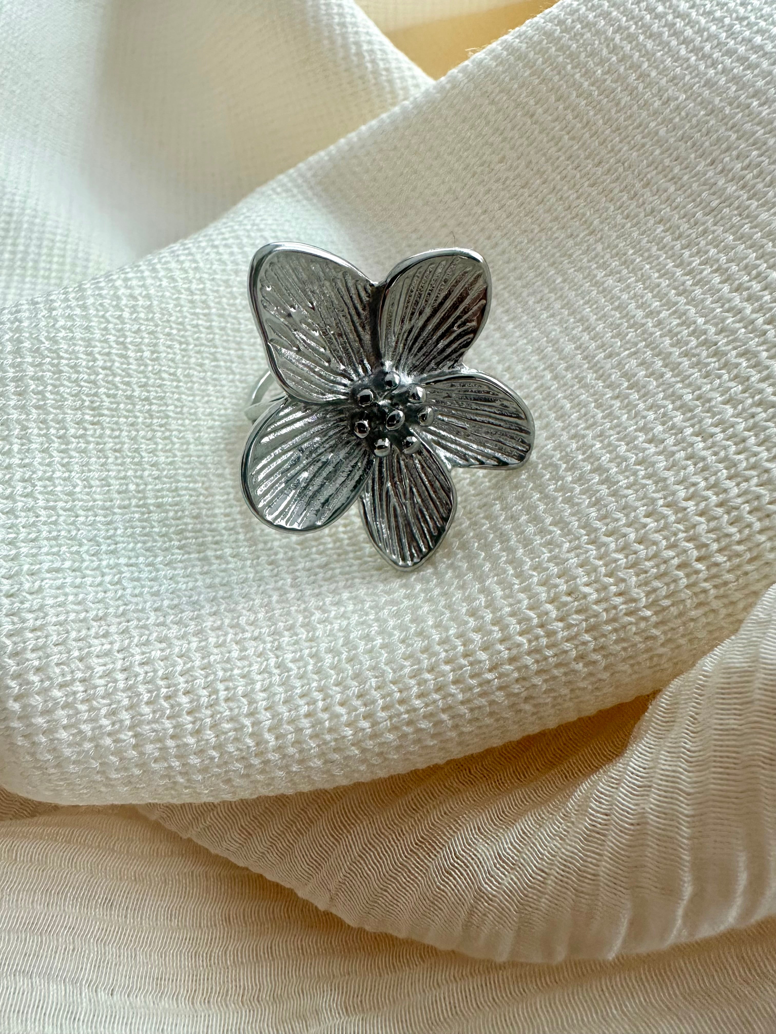 Bague, fleur, N48